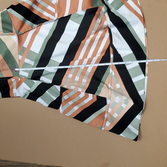 Jessica Simpson Halter dress, size 6 - Picture 5 of 8